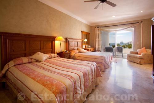 Second bedroom with two queen beds