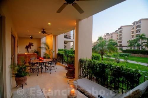 1208 Veranda with fridge wet bar and BBQ