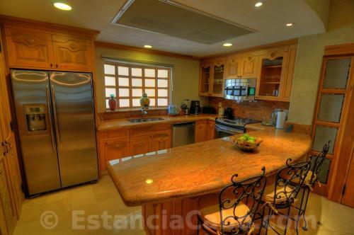 Full Size Gourmet Kitchen