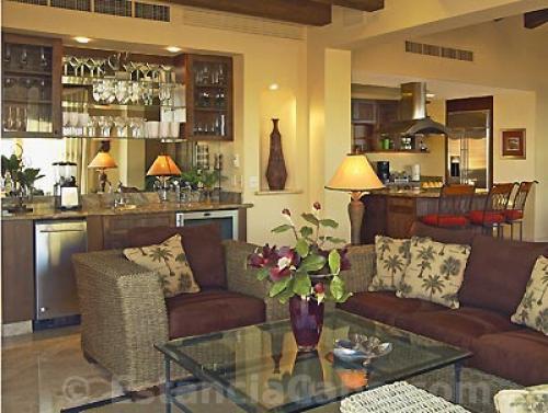 Seating and bar off the kitchen in Penthouse 3806 of Villa La Estancia Cabo.