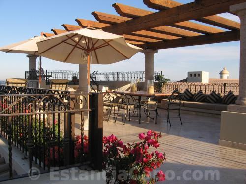 Rooftop Terrace of Penthouse 3704